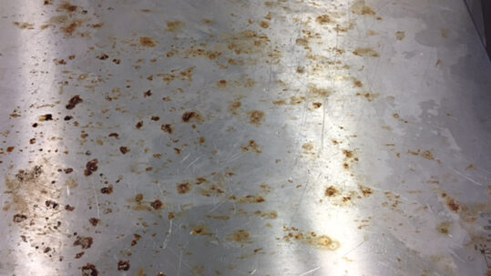 Risks of cleaning stainless steel and the damaged caused by cleaning